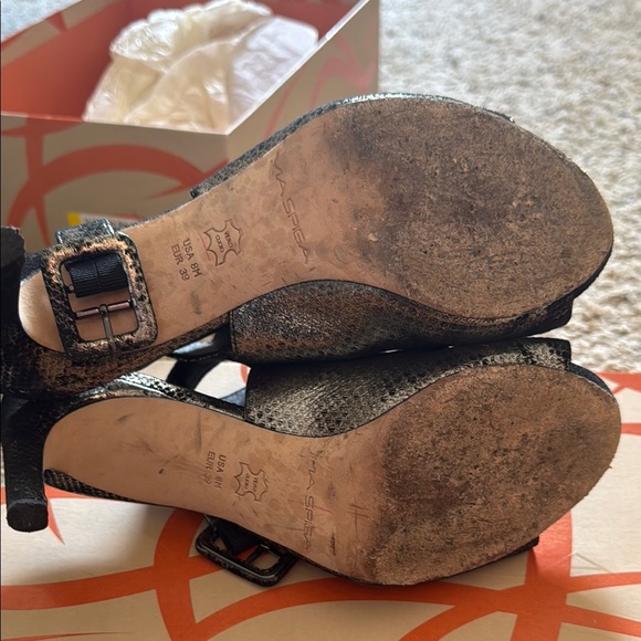 Via Spiga Black and Cream Snakeskin Heels - Picture 6 of 6